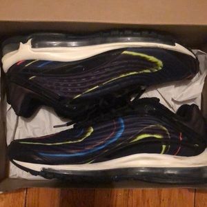 Air max deluxe